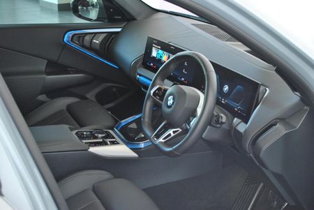 2025-BMW-X3-20d-xDrive-M-Sport_11