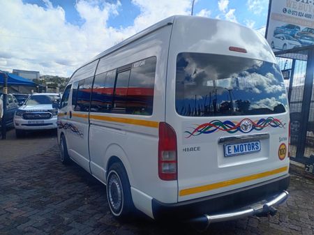 2022-Toyota-Quantum-25-D-4D-Sesfikile-16-seat_9