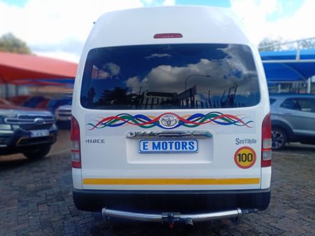 2022-Toyota-Quantum-25-D-4D-Sesfikile-16-seat_11