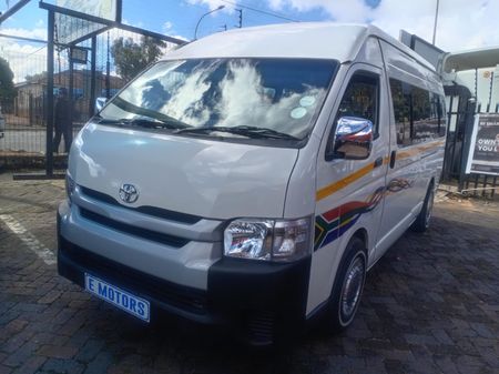 2022-Toyota-Quantum-25-D-4D-Sesfikile-16-seat_1