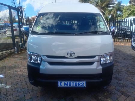 2022-Toyota-Quantum-25-D-4D-Sesfikile-16-seat_2