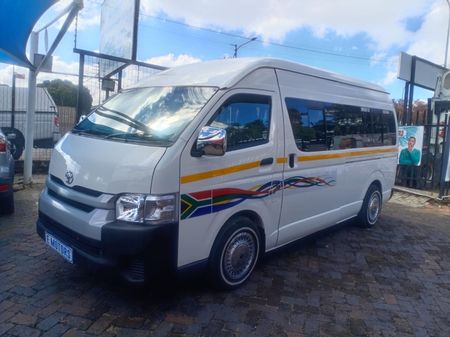 2022-Toyota-Quantum-25-D-4D-Sesfikile-16-seat_4