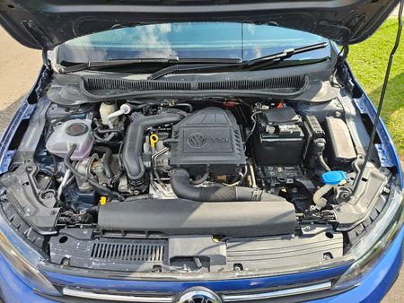 2020-Volkswagen-Polo-10-TSI-Highline-Auto-85kW_9