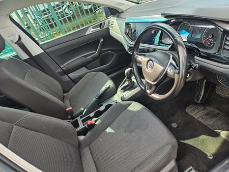 2020-Volkswagen-Polo-10-TSI-Highline-Auto-85kW_15