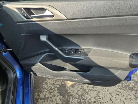 2020-Volkswagen-Polo-10-TSI-Highline-Auto-85kW_17