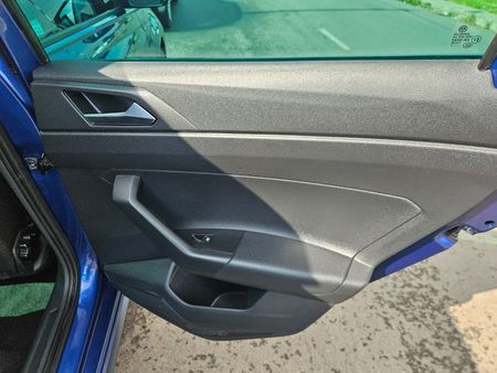 2020-Volkswagen-Polo-10-TSI-Highline-Auto-85kW_18