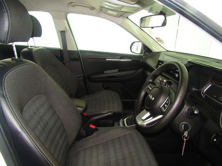 2024-Kia-Sonet-15-LX_14