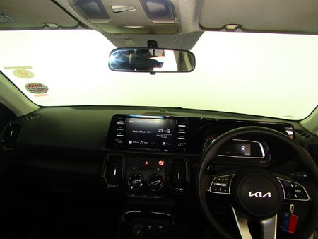 2024-Kia-Sonet-15-LX_17