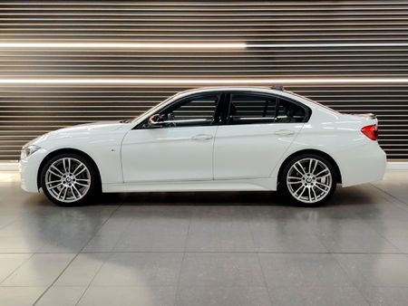 2016-BMW-3-Series-320i-M-Sport-Auto_1