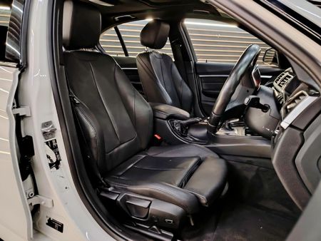 2016-BMW-3-Series-320i-M-Sport-Auto_21