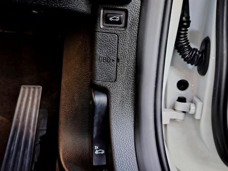 2016-BMW-3-Series-320i-M-Sport-Auto_24