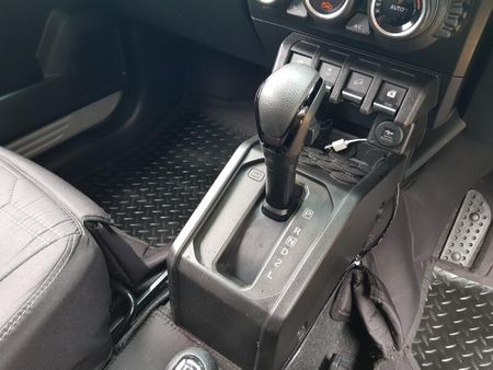 2022-Suzuki-Jimny-15-GLX-Auto_12