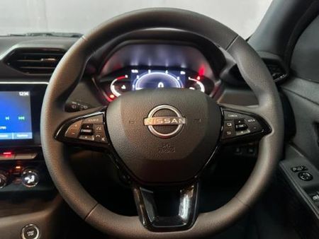 2025-Nissan-Magnite-10-Acenta_14