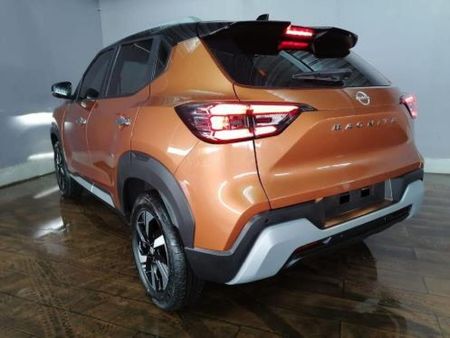 2025-Nissan-Magnite-10-Acenta_5