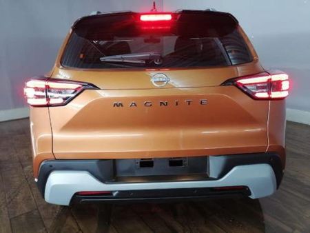 2025-Nissan-Magnite-10-Acenta_6