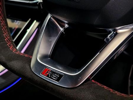 2024-Audi-RSQ8-quattro-441kW_13