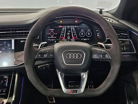 2024-Audi-RSQ8-quattro-441kW_18