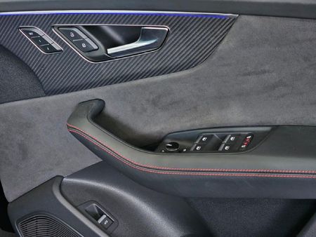 2024-Audi-RSQ8-quattro-441kW_22