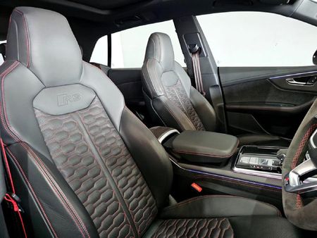 2024-Audi-RSQ8-quattro-441kW_24