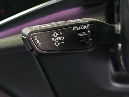 2024-Audi-RSQ8-quattro-441kW_27