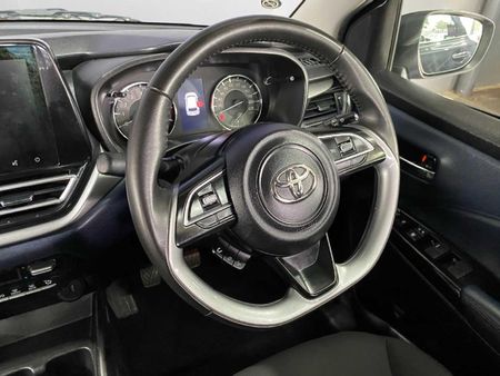 2025-Toyota-Starlet-15-XR_15