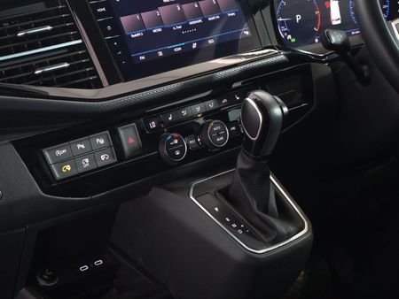 2022-Volkswagen-Caravelle-T61-20-BiTDI-Highline-Auto-4Motion-146kW_16
