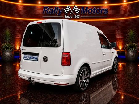 2020-Volkswagen-Caddy-16i-81kW-Panel-Van_2