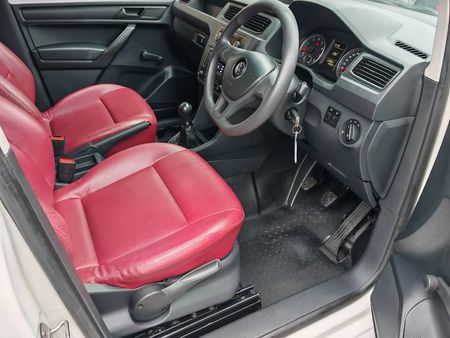 2020-Volkswagen-Caddy-16i-81kW-Panel-Van_3