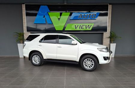 2009-Toyota-Fortuner-30-D-4D-Raised-Body-Auto_1