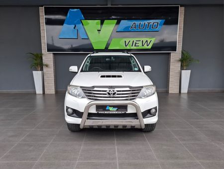 2009-Toyota-Fortuner-30-D-4D-Raised-Body-Auto_3