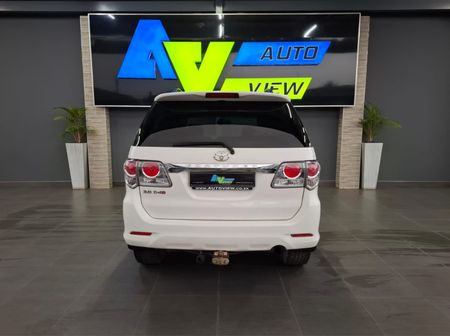 2009-Toyota-Fortuner-30-D-4D-Raised-Body-Auto_4