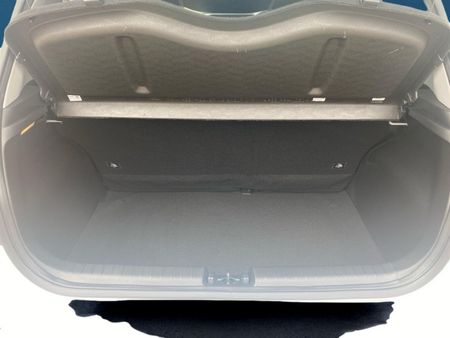 2025-Hyundai-Grand-i10-10-Motion_9