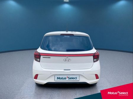 2025-Hyundai-Grand-i10-10-Motion_5