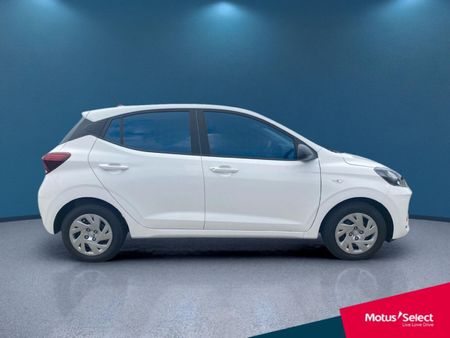 2025-Hyundai-Grand-i10-10-Motion_7