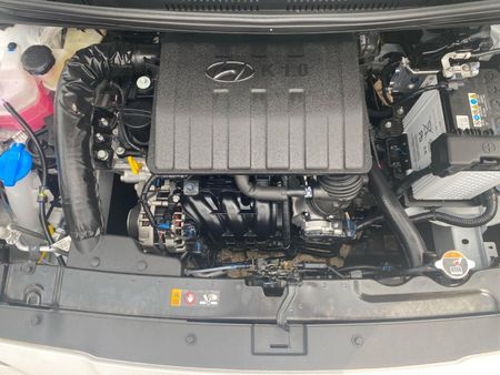 2025-Hyundai-Grand-i10-10-Motion_8