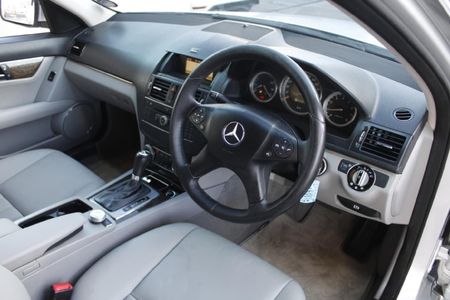 2009-Mercedes-Benz-C-Class-C-180K-BE-Estate-Elegance-Auto_8