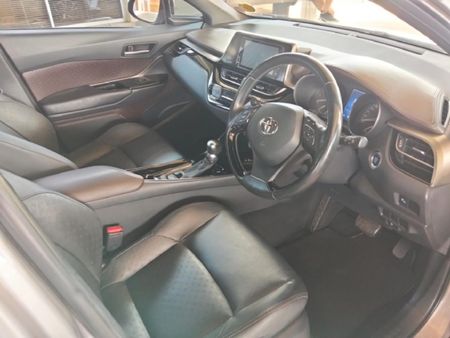 2019-Toyota-C-HR-12T-Luxury-Auto_9
