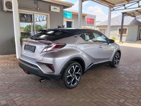 2019-Toyota-C-HR-12T-Luxury-Auto_2