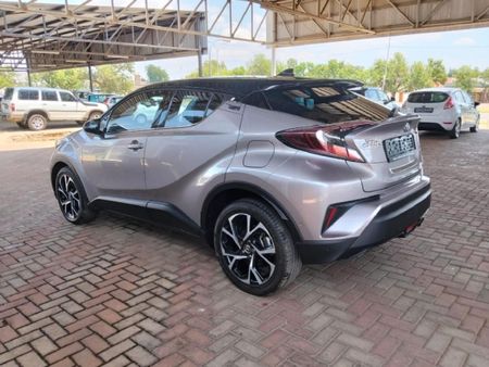 2019-Toyota-C-HR-12T-Luxury-Auto_4