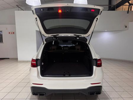 2020-Mercedes-AMG-GLC-63-S-AMG-4Matic_12