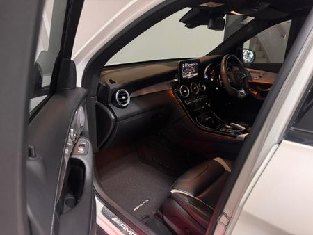 2020-Mercedes-AMG-GLC-63-S-AMG-4Matic_16