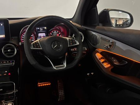 2020-Mercedes-AMG-GLC-63-S-AMG-4Matic_19