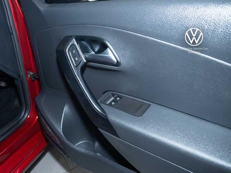 2024-Volkswagen-Polo-Vivo-14_20