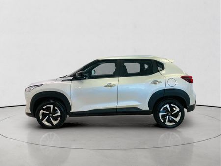 2026-Nissan-Magnite-10-Visia_5