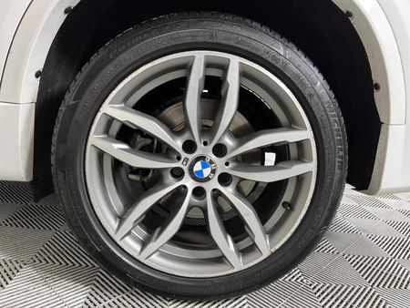 2015-BMW-X4-xDrive20d-M-Sport_6