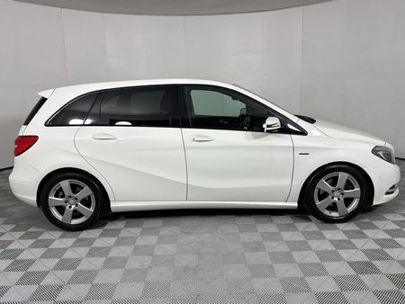 2012-Mercedes-Benz-B-Class-B-200-BE-Auto_15