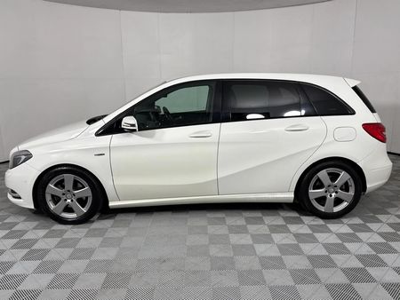 2012-Mercedes-Benz-B-Class-B-200-BE-Auto_17
