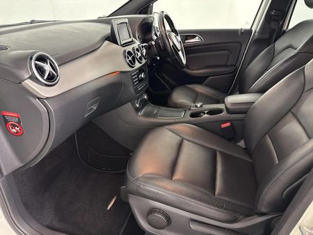 2012-Mercedes-Benz-B-Class-B-200-BE-Auto_5