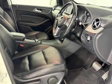 2012-Mercedes-Benz-B-Class-B-200-BE-Auto_6