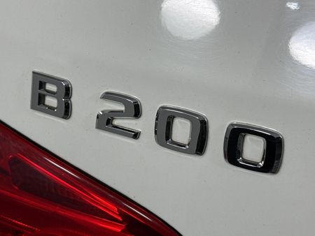 2012-Mercedes-Benz-B-Class-B-200-BE-Auto_8